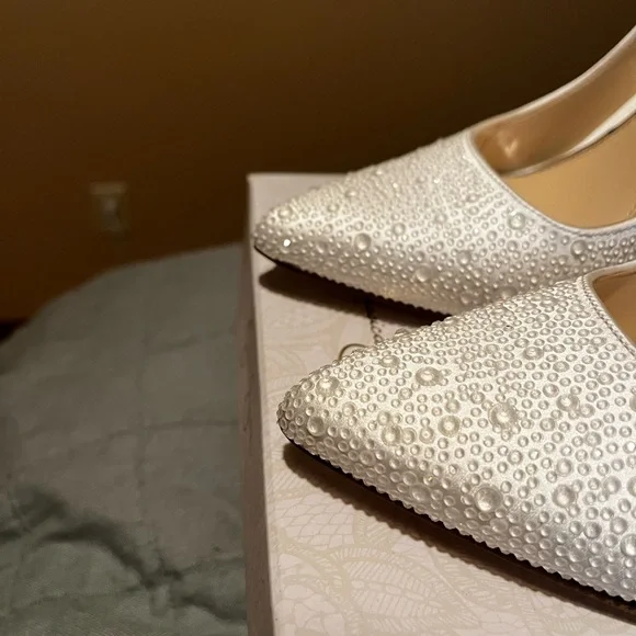 Jessica Simpson White Embellished Heels - Picture 4 of 8